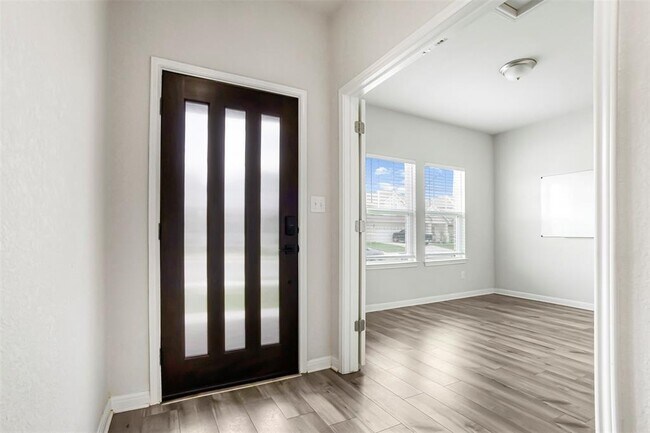 Photo - 109 Osier Pass