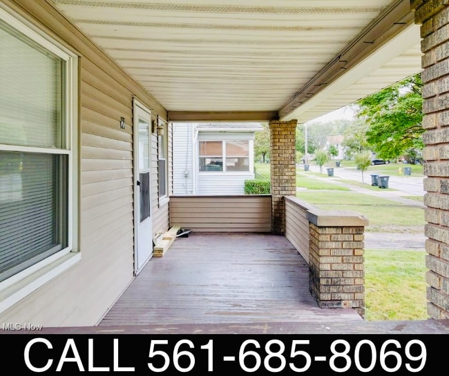 Photo - 67 E Archwood Ave