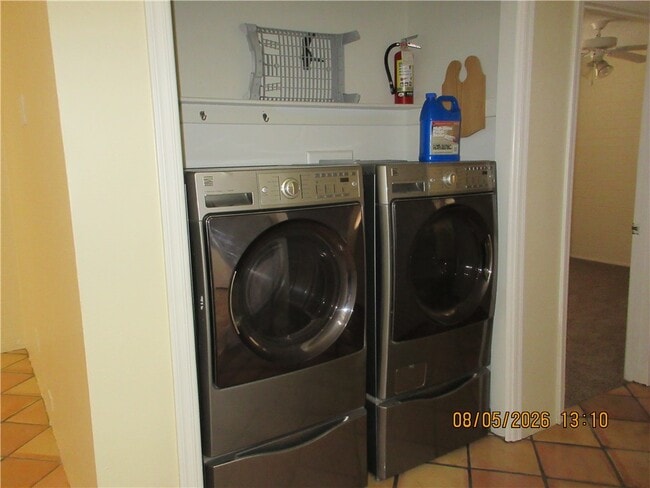 Photo - 2124 Motor Ave