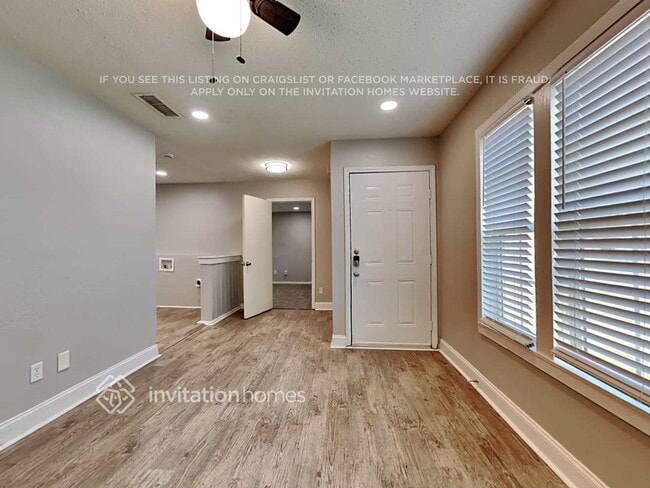 4824 Lyndon Dr