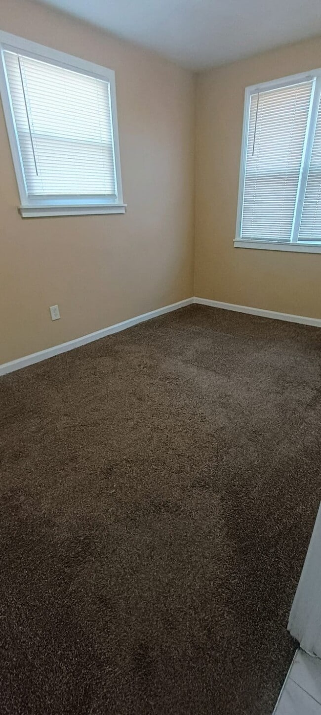 Photo - 8353 Alpine St