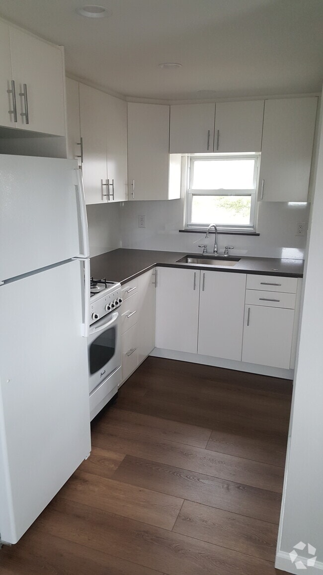 Building Photo - 1511 W Camplain Rd Unit 2 Rental