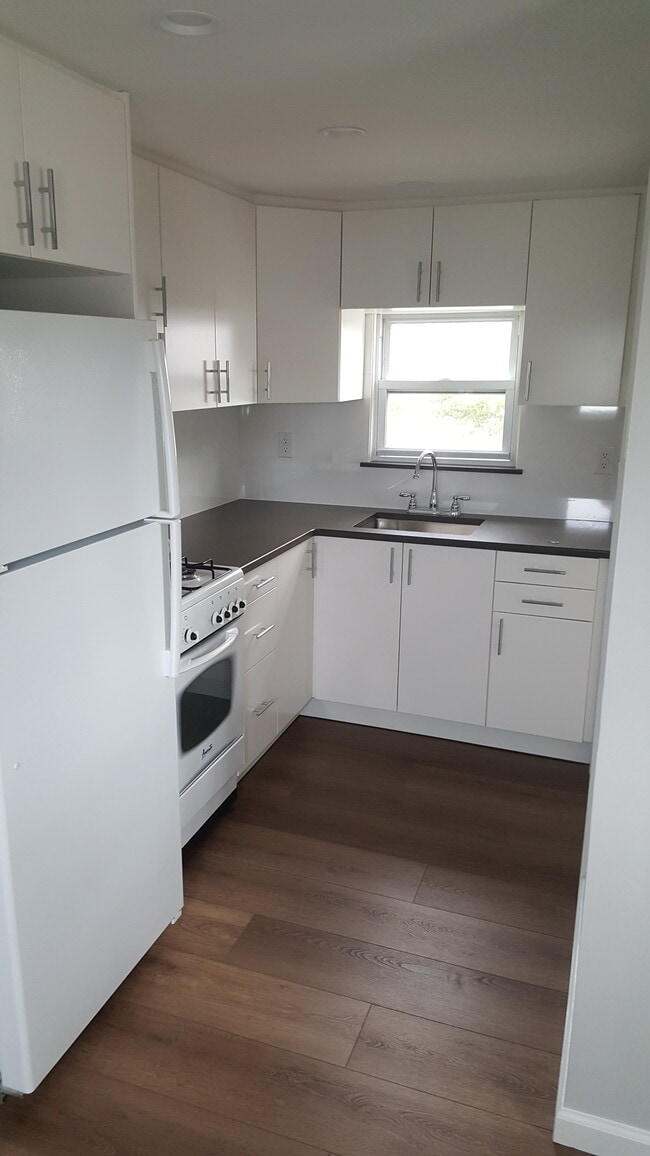 Building Photo - 1511 W Camplain Rd Unit 2 Rental