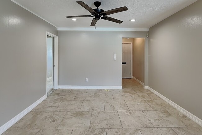 Photo - 10503 Kirkdale Dr