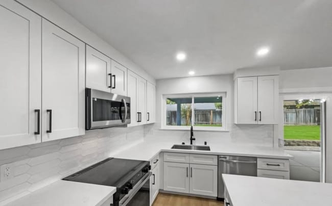 Photo - 7948 Summerplace Dr