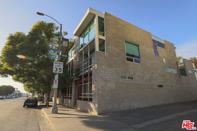 6615 Melrose Ave Unidad 1