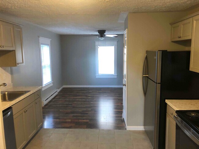 Photo - 527 Charles St Unit 2nd Floor