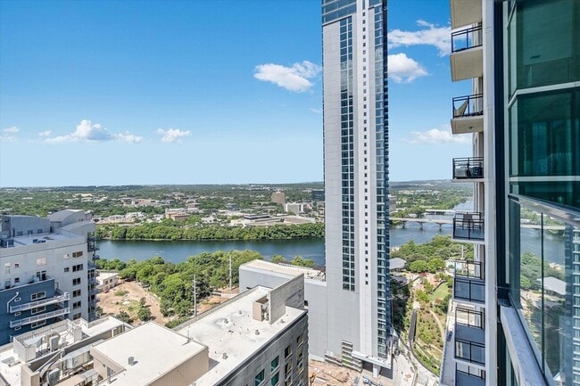 Photo - 610 Davis St Unit 2505