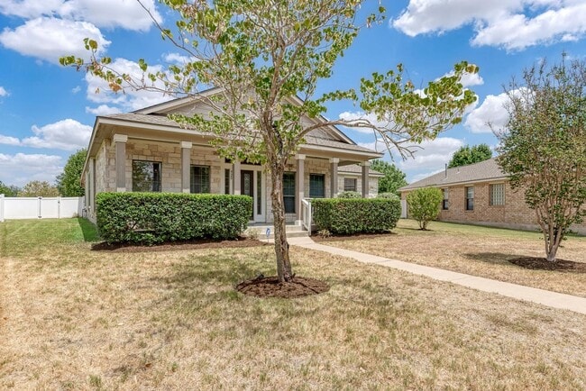 Photo - Large home in Pflugerville!  3 car garage - Highland Park Neighborhood