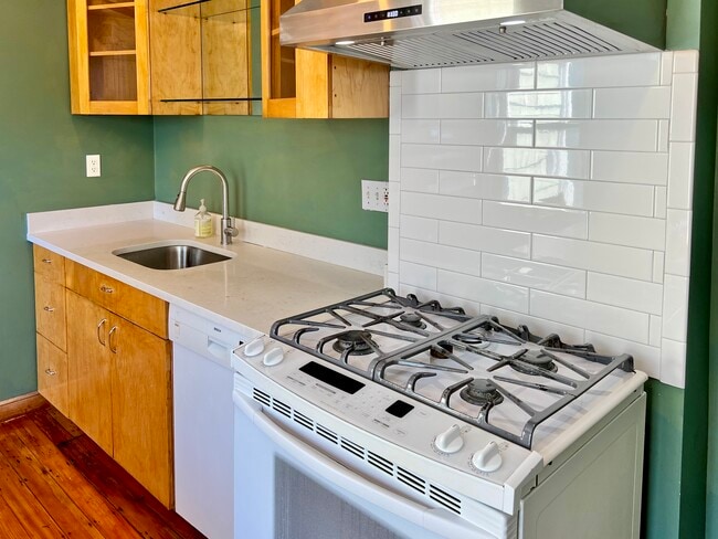 Building Photo - 32 Fairmont Ave Unit 32 Fairmont Ave