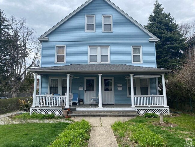 Building Photo - 133 Berry Hill Rd Rental