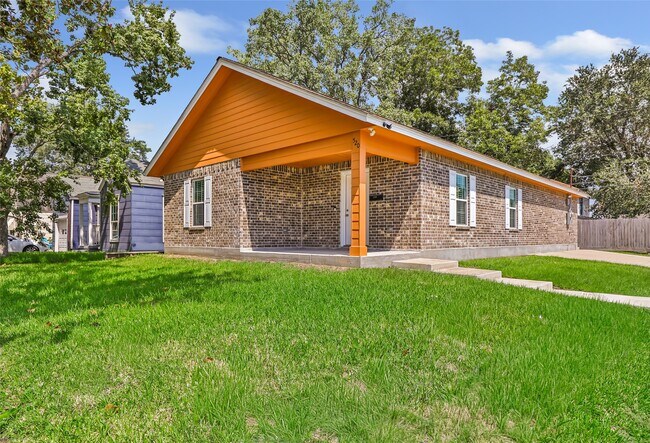 Photo - 520 E Defee Ave