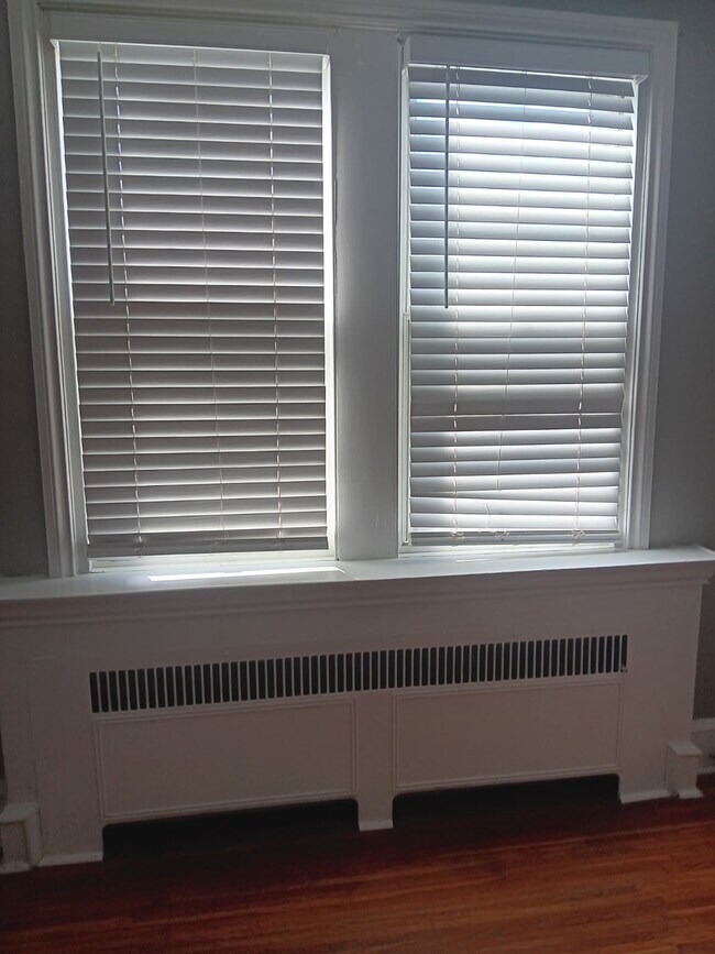 Photo - 1438 Van Kirk St