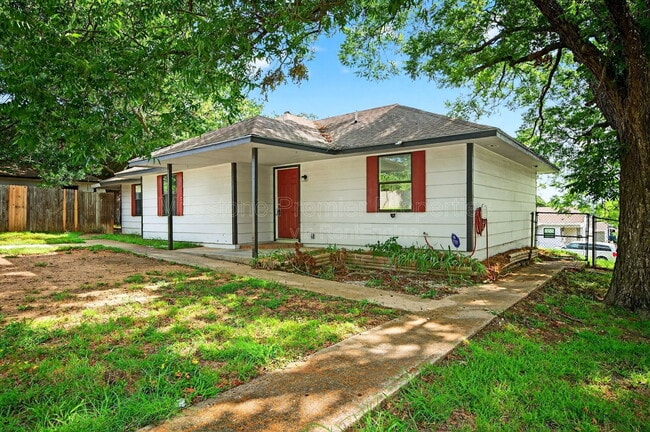 Photo - 701 E Morton St