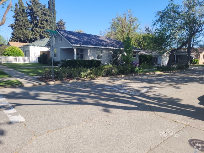 Building Photo - 360 W Highland Ave Rental