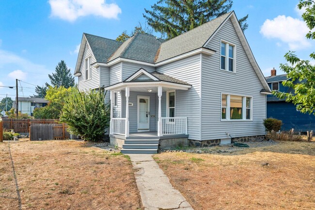 Building Photo - Charming 3 Bed 2 Bath Emerson Garfield Rem... Rental