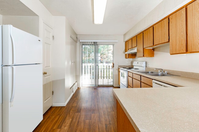 Photo - Woods Crossing