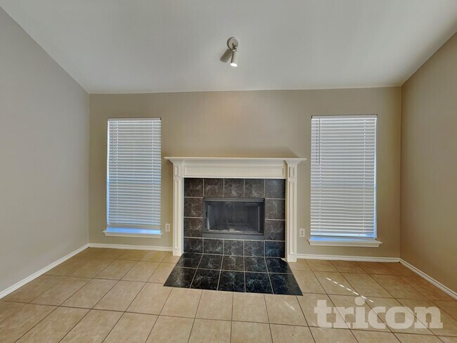 2825 St Croix Ave