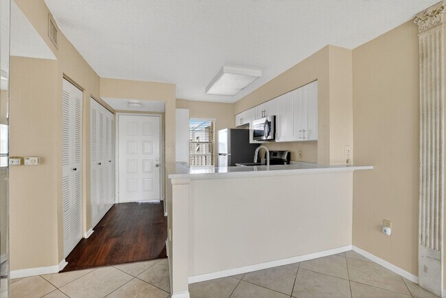 2236 N Cypress Bend Dr Unit 508