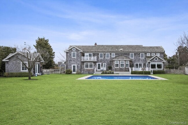 26 Ogden Ln