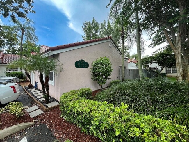 Photo - 1462 Springside Dr