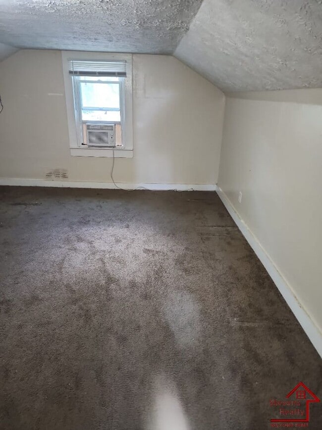 Photo - 1364 Crescent Dr