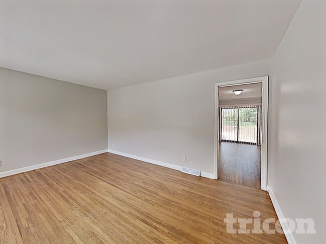 Photo - 1133 Penrose Ln