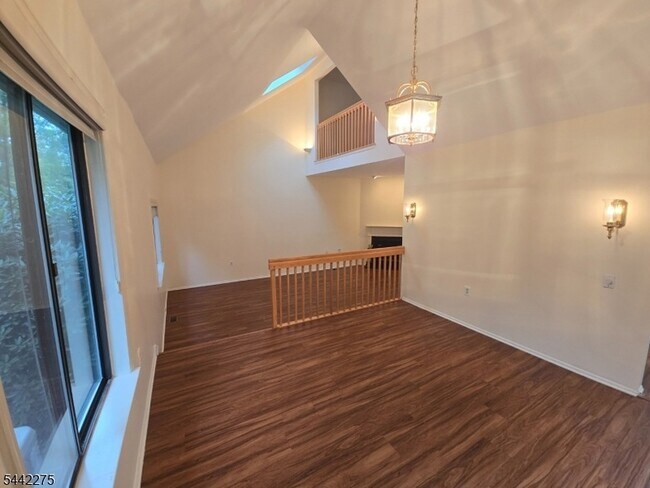 Photo - 41 Arbor Cir