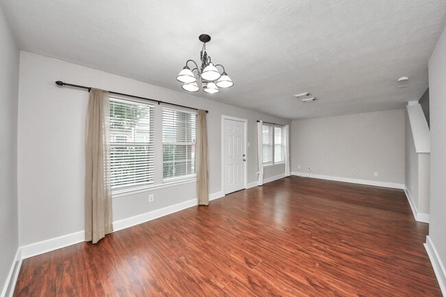 Photo - 1536 Kew Garden Dr