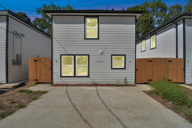Building Photo - 5709 Breland St Rental