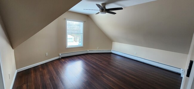 Master Bedroom - 142 College Ave Unit #2