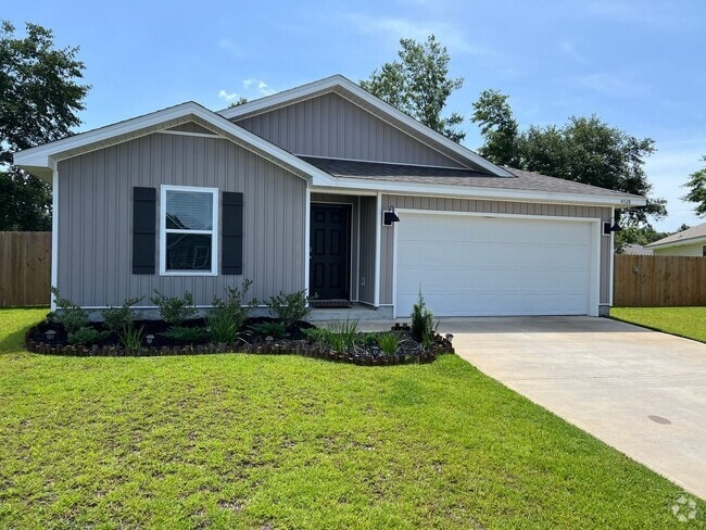 Building Photo - Beautiful, Pace 3/2 Home  with Playgrounds...