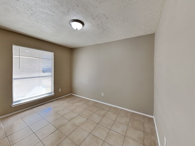 Photo - 5927 Woodmancote Dr