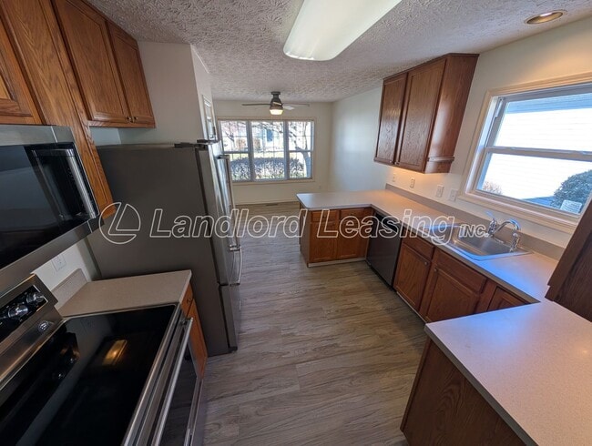 Photo - Well-Maintained Ranch in Pin Oak Preserve with Fireplace & Den