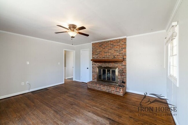 Photo - 190 Brentwood Dr