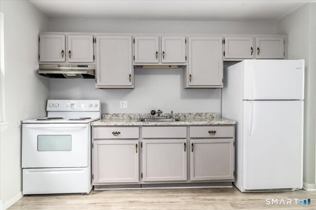 96 Belair Dr Unit 96