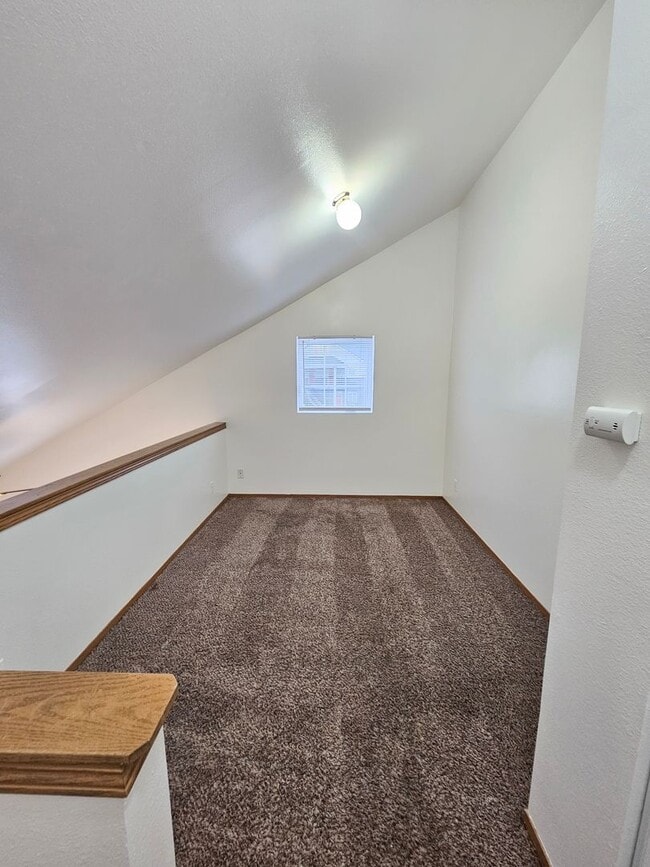 924 W 4th Ave Unit 924 W 4th Ave C