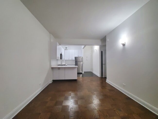 Photo - 235 W 22nd St Unit Ev2Y