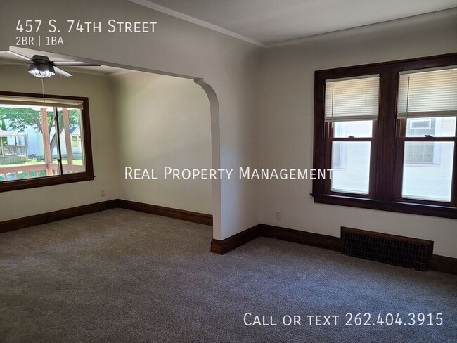 Photo - 457 S 74th St