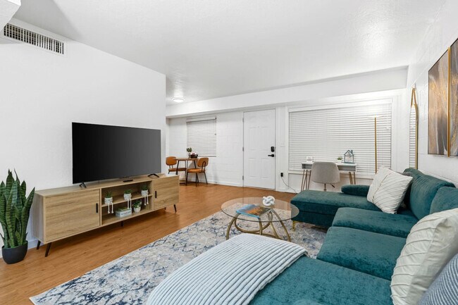 Photo - 109 E Broadway Rd Unit ID1366964P