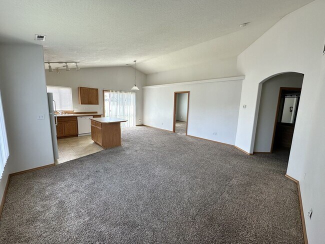 Photo - Welcoming 3-bedroom 2 bathroom in Pasco