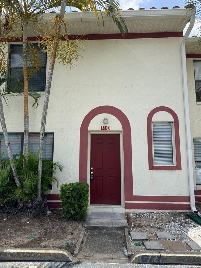 Photo - 1643 Sandy Point Square