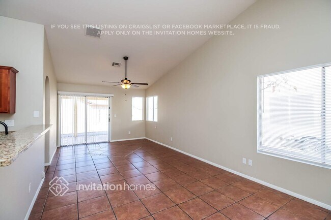 Photo - 5430 N 79th Dr