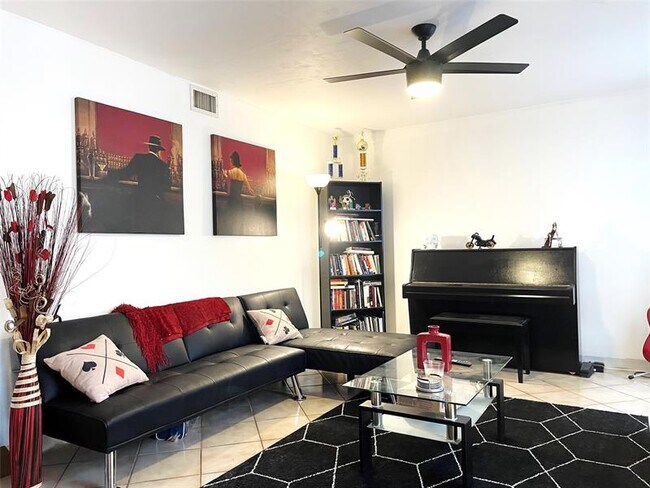 Photo - 42 Matador Ln