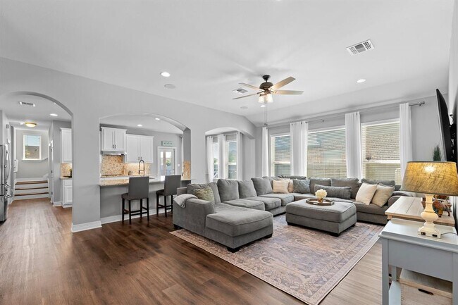 Photo - 112 Coral Bean Way