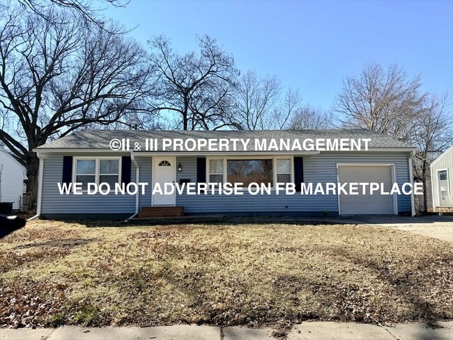 Building Photo - 829 S Sherman St