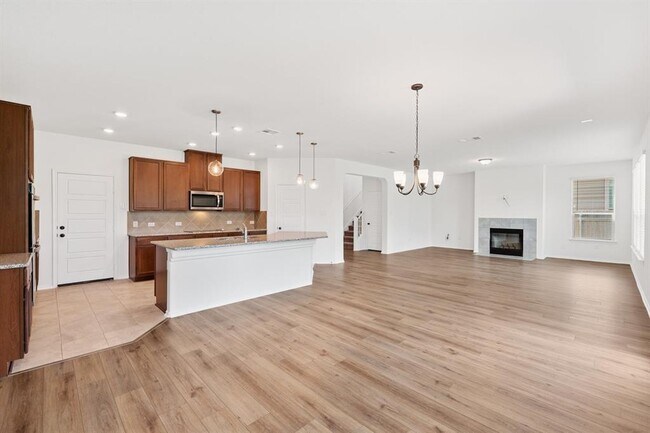 Photo - 210 McGinnis Trl