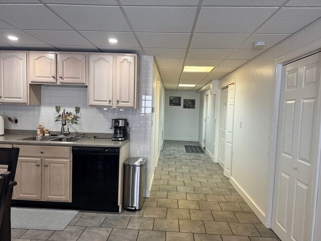 Photo - 6 St Anthonys Ln Unidad 2