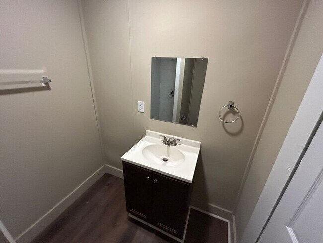 Photo - 1112 Elm Ave Unit 1 (FRONT)