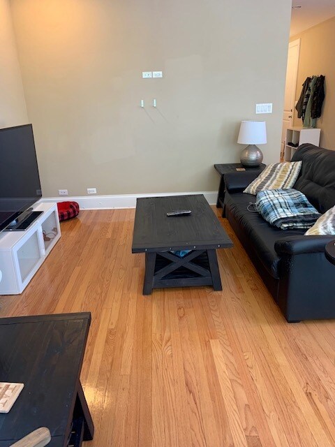 Photo - 3647 N Marshfield Ave Unit 2